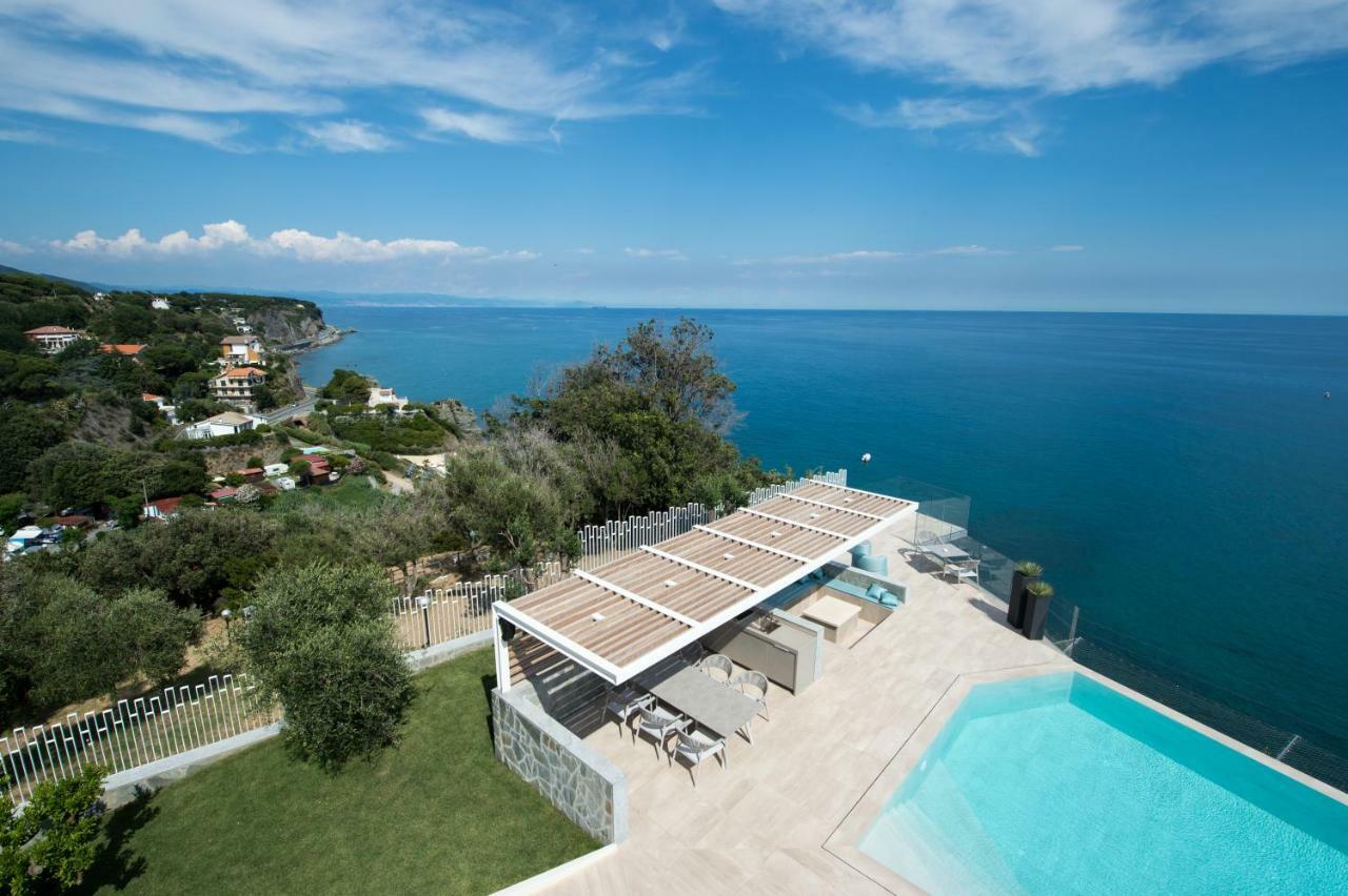 B&B Capo Torre Resort & Spa Albisola Superiore Exterior photo
